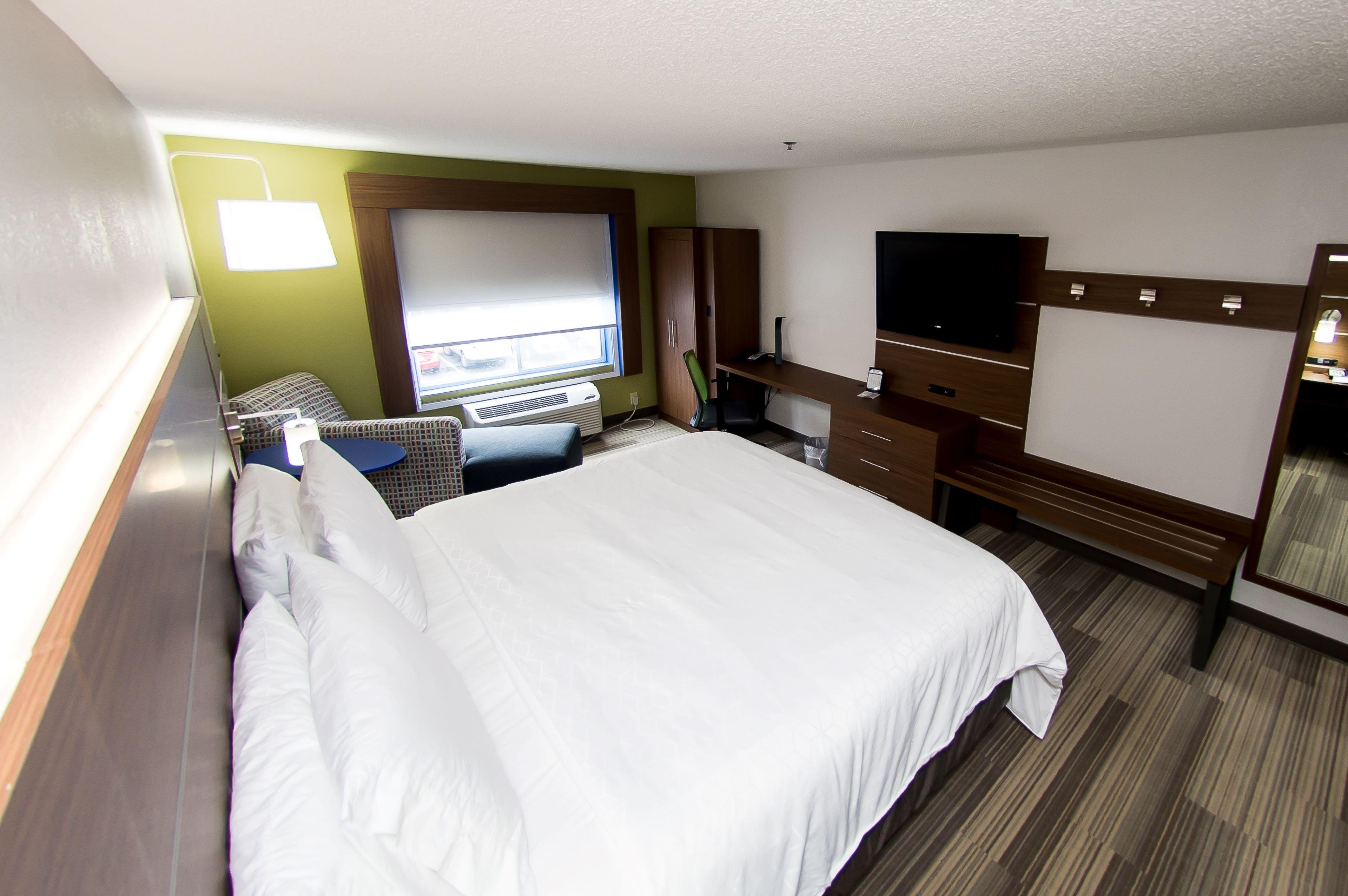 Holiday Inn Express & Suites Statesville Exterior photo