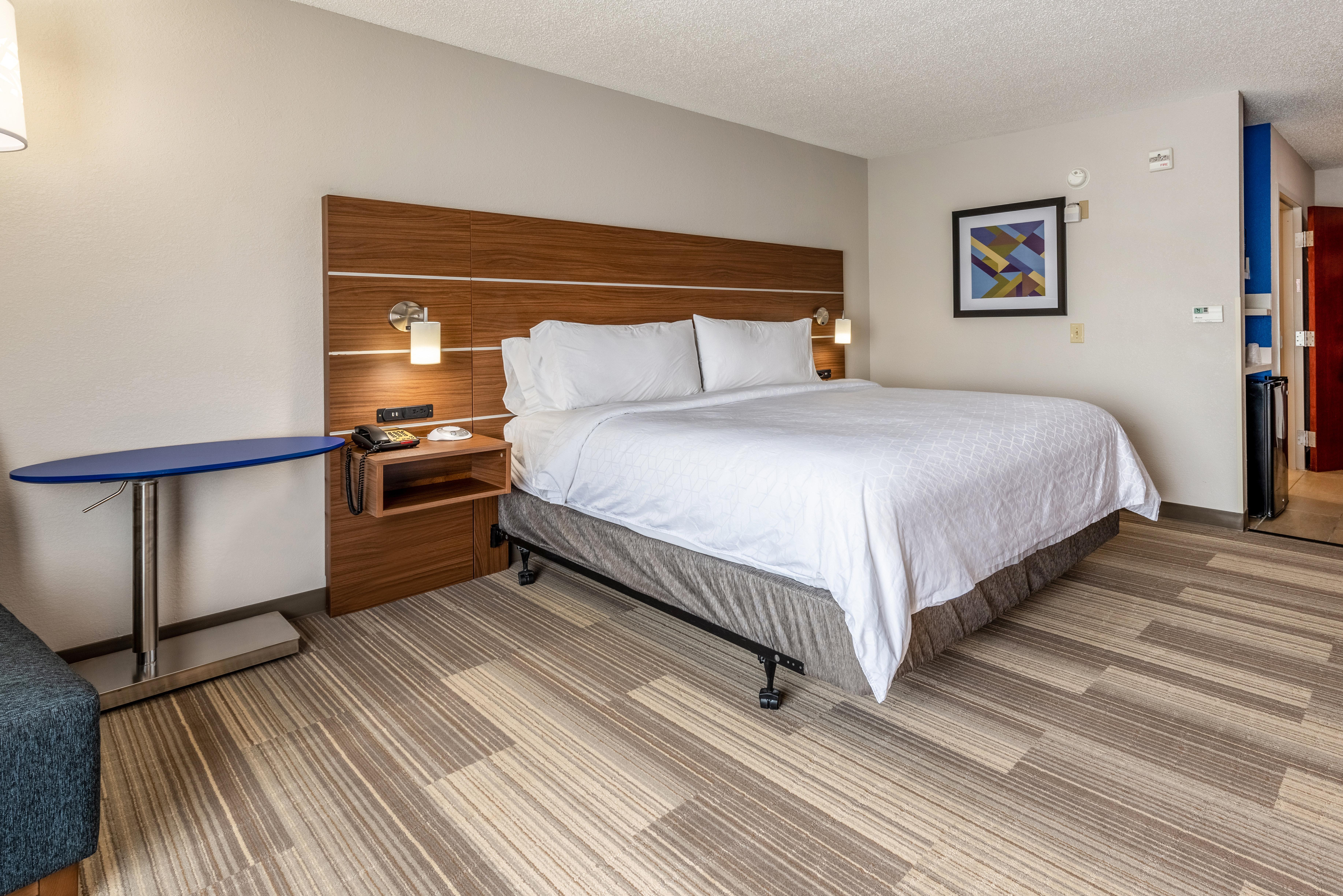 Holiday Inn Express & Suites Statesville Exterior photo