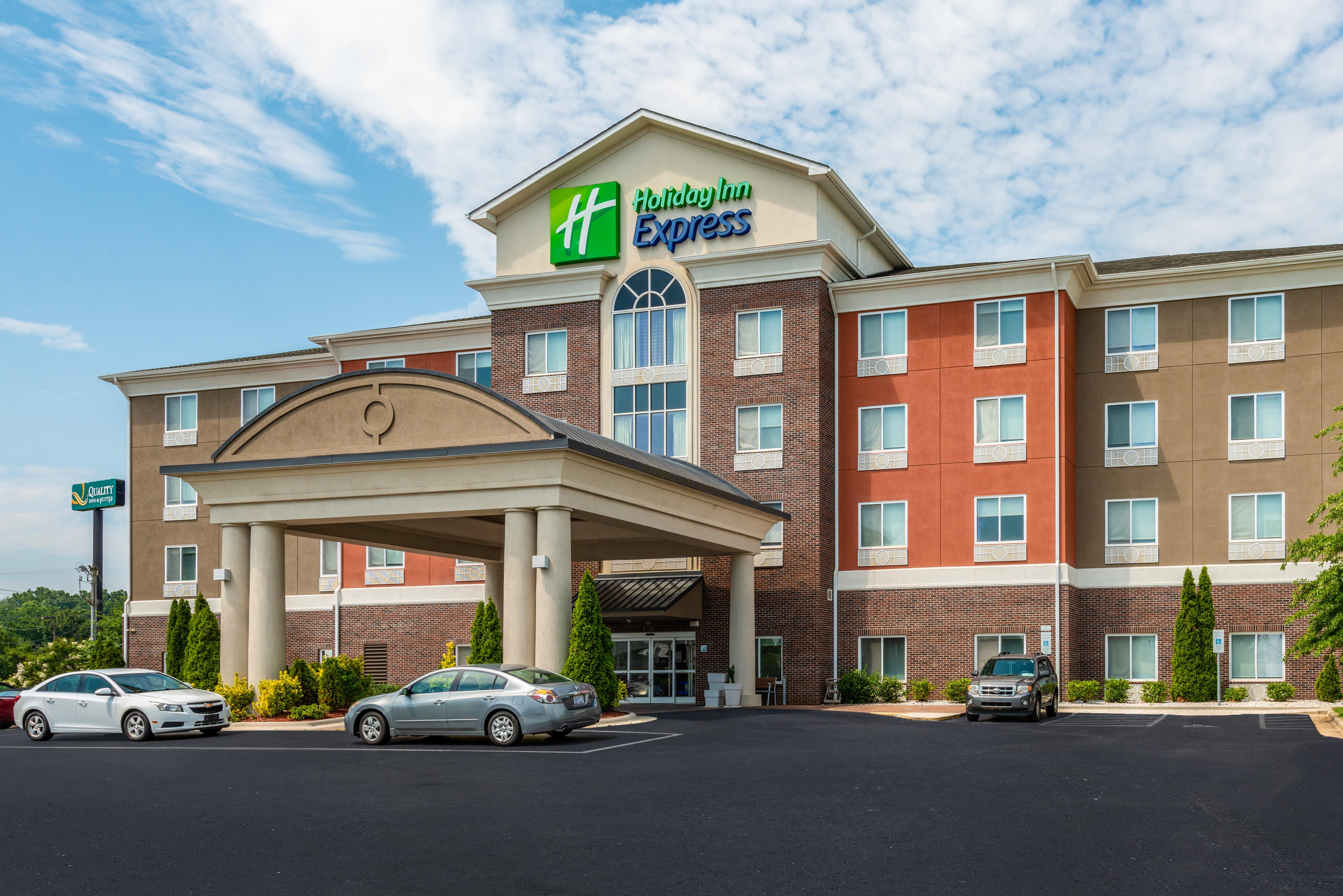 Holiday Inn Express & Suites Statesville Exterior photo