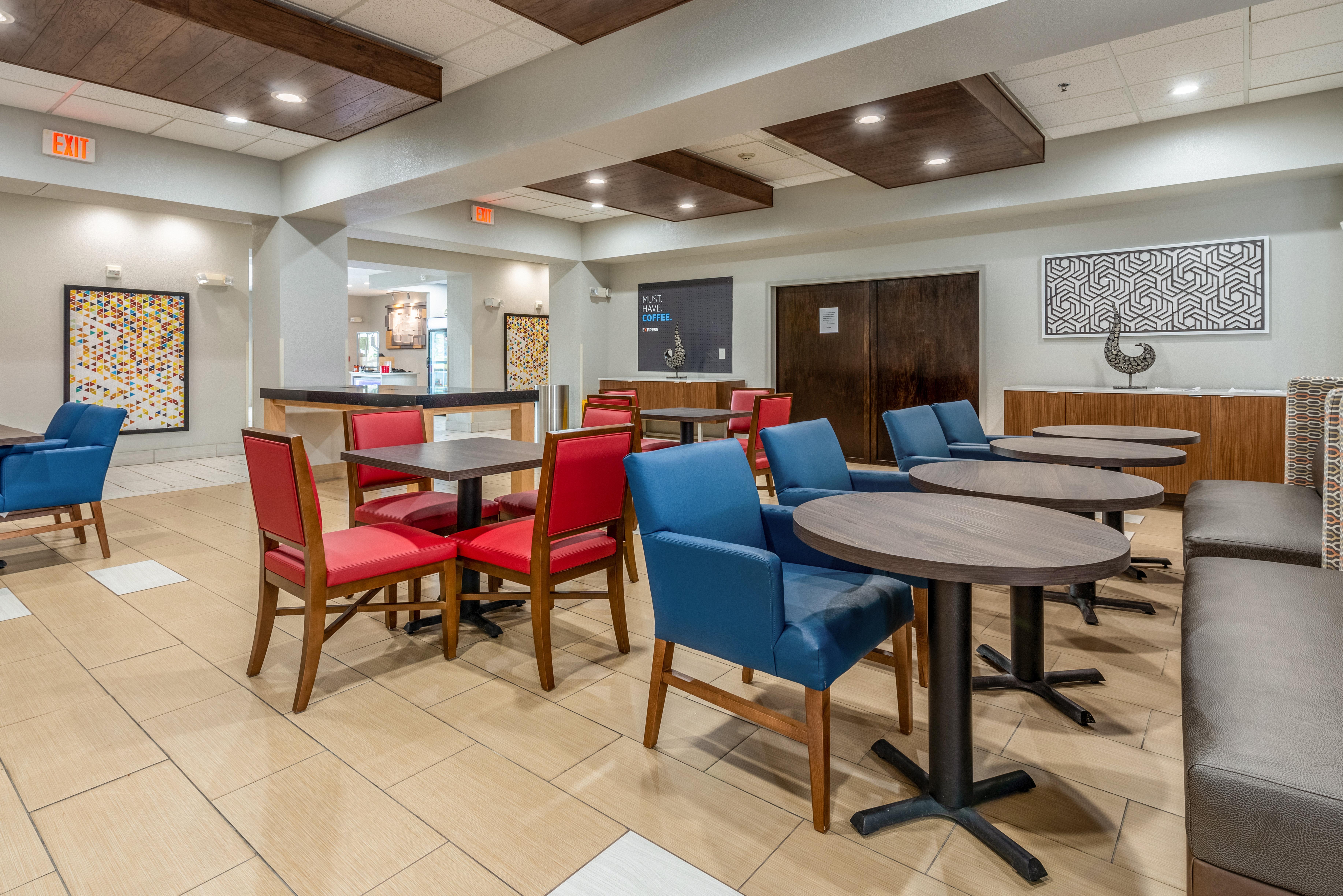 Holiday Inn Express & Suites Statesville Exterior photo