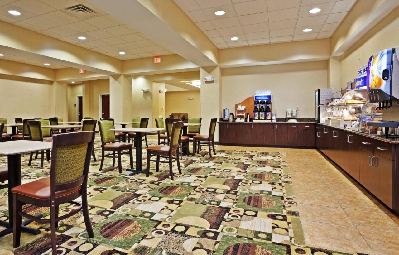 Holiday Inn Express & Suites Statesville Exterior photo