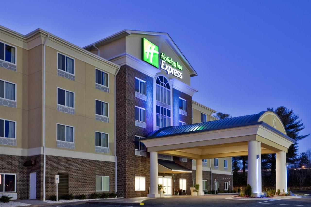 Holiday Inn Express & Suites Statesville Exterior photo