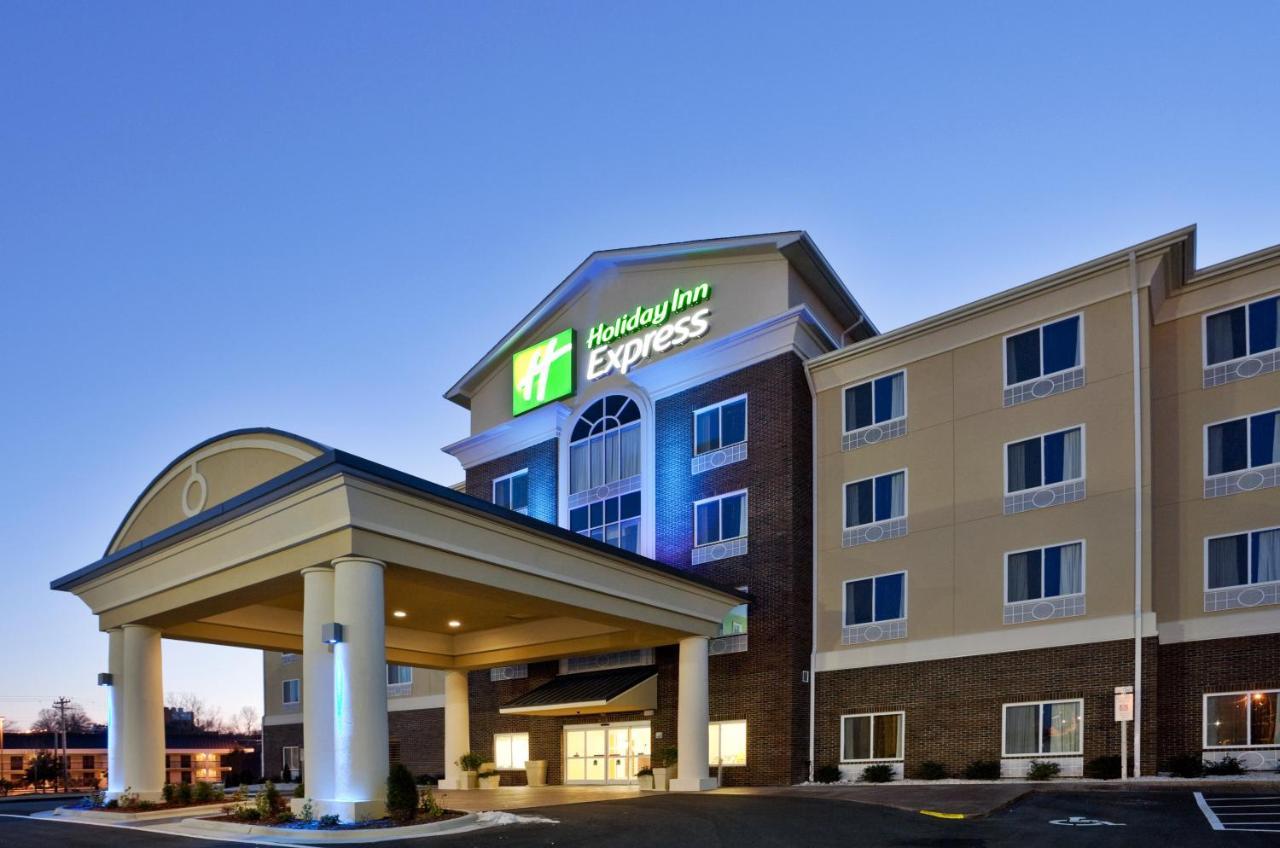 Holiday Inn Express & Suites Statesville Exterior photo
